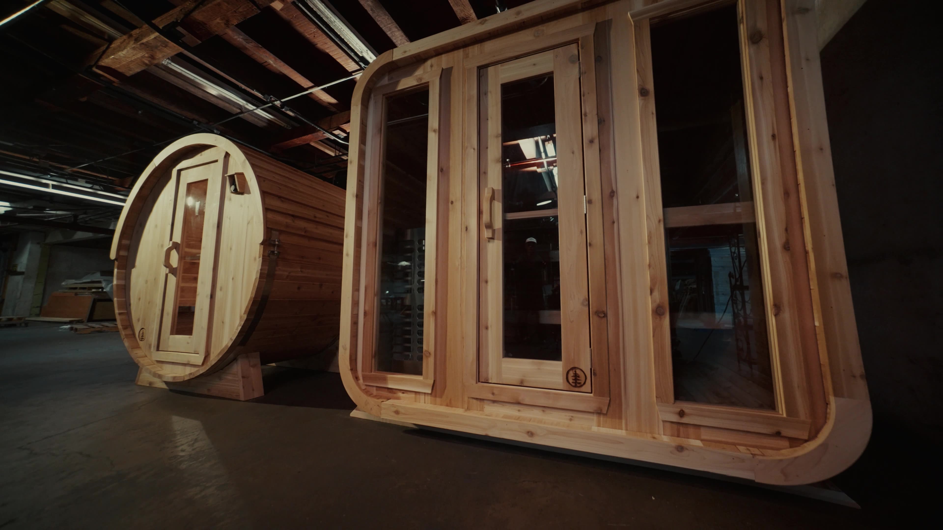 SISU barrel and cabin saunas in the workshop